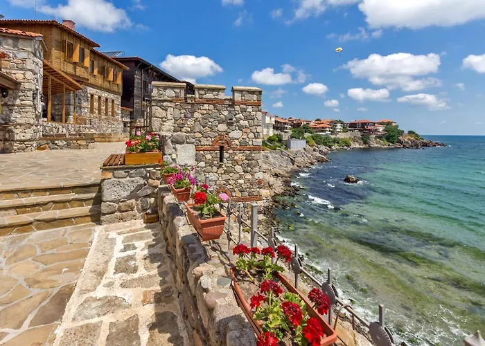 Flower Street Provides With Free Wifi, Air Conditioning Sunny Beach