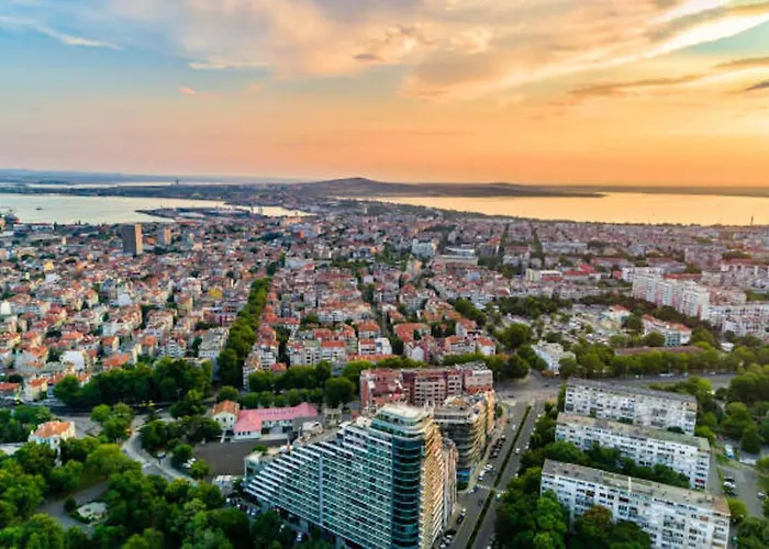 Flower Street Provides With Free Wifi, Air Conditioning * Сонячний Берег